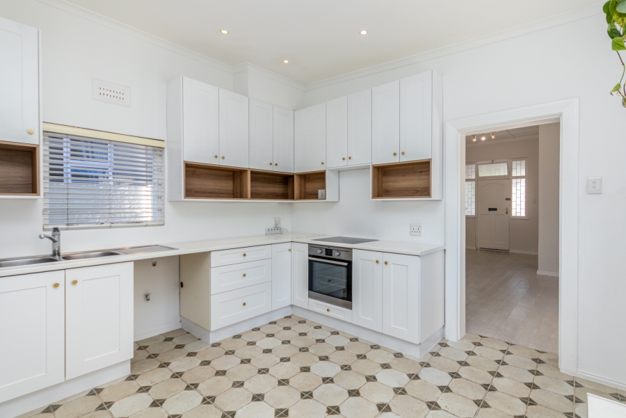 2 Bedroom Property for Sale in Claremont Western Cape